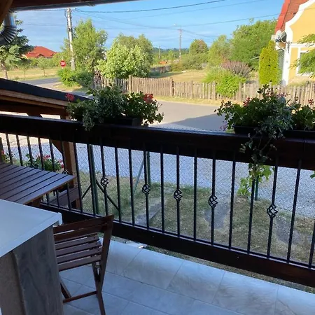 Platán Balatongyörök