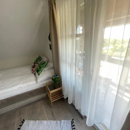 Platan Vendeghaz شقة
