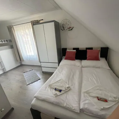 Platan Vendeghaz * Balatongyörök
